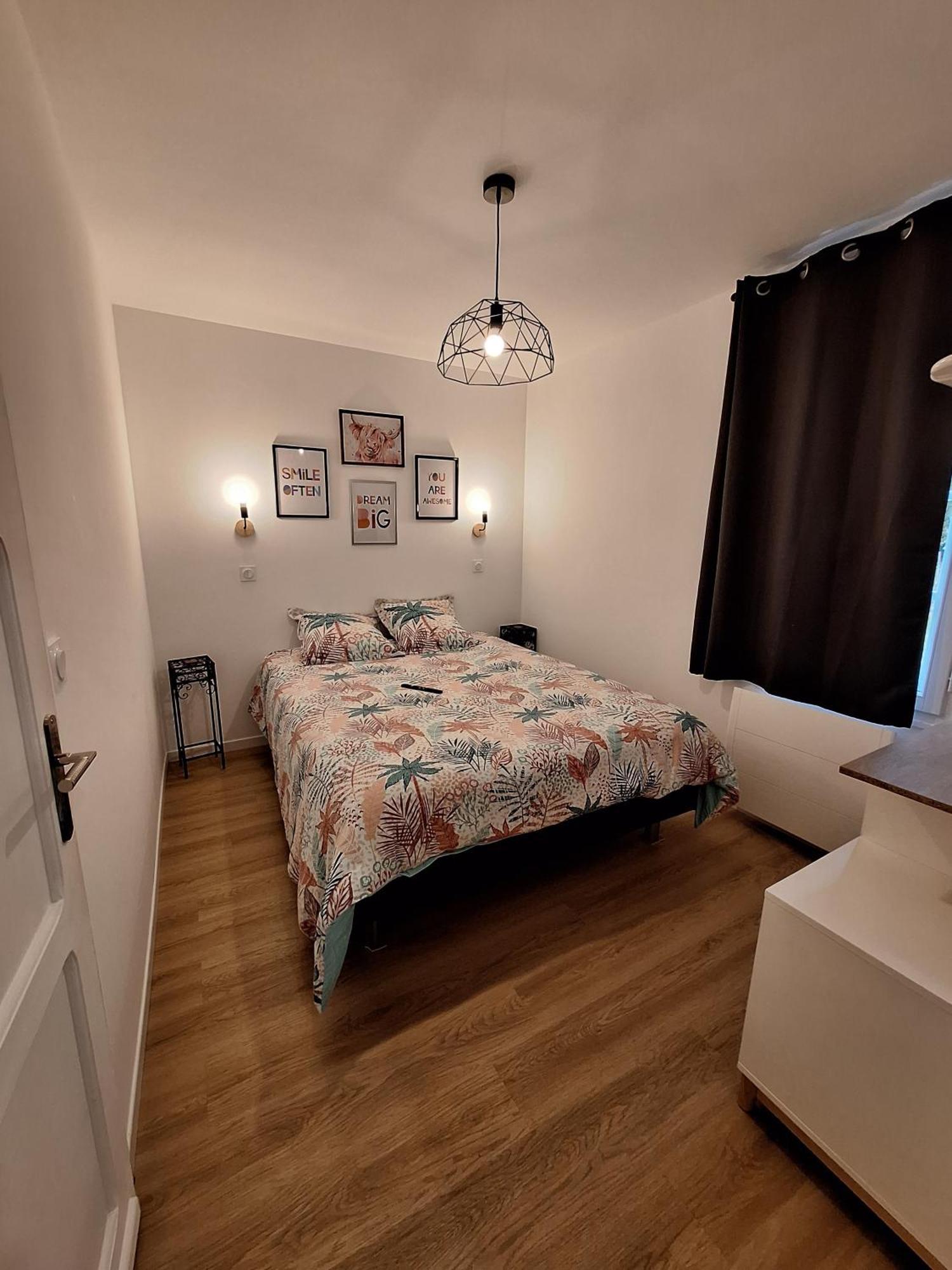 La Pinede Du Cheou, Piscine, Logement Independant, Parking, Draps, Wifi Fibre Mimizan Exterior photo